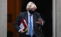 Boris Johnson se disculpó con la  reina tras haber realizado dos fiestas