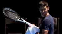 El serbio Djokovic fue incluido en el sorteo del Abierto de Australia pese a su posible deportación