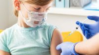 Convocan a pediatras y equipos de salud a indicar la vacuna contra el Covid-19