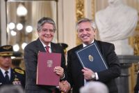 Junto al presidente de Ecuador, Fernández pidió una “justicia independiente de los poderes fácticos”