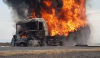 Accidente fatal en la ruta: explotó un camión de combustible y hay al menos dos muertos