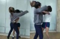 Dos alumnas se agarraron a trompadas en los pasillos del colegio: el indignante video